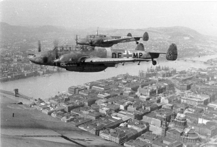 Messerschmitt bf 110 over Budapest