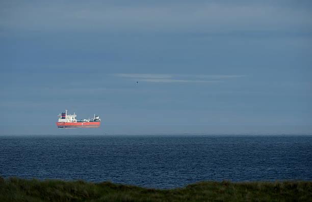 Floating ship miraging strip
